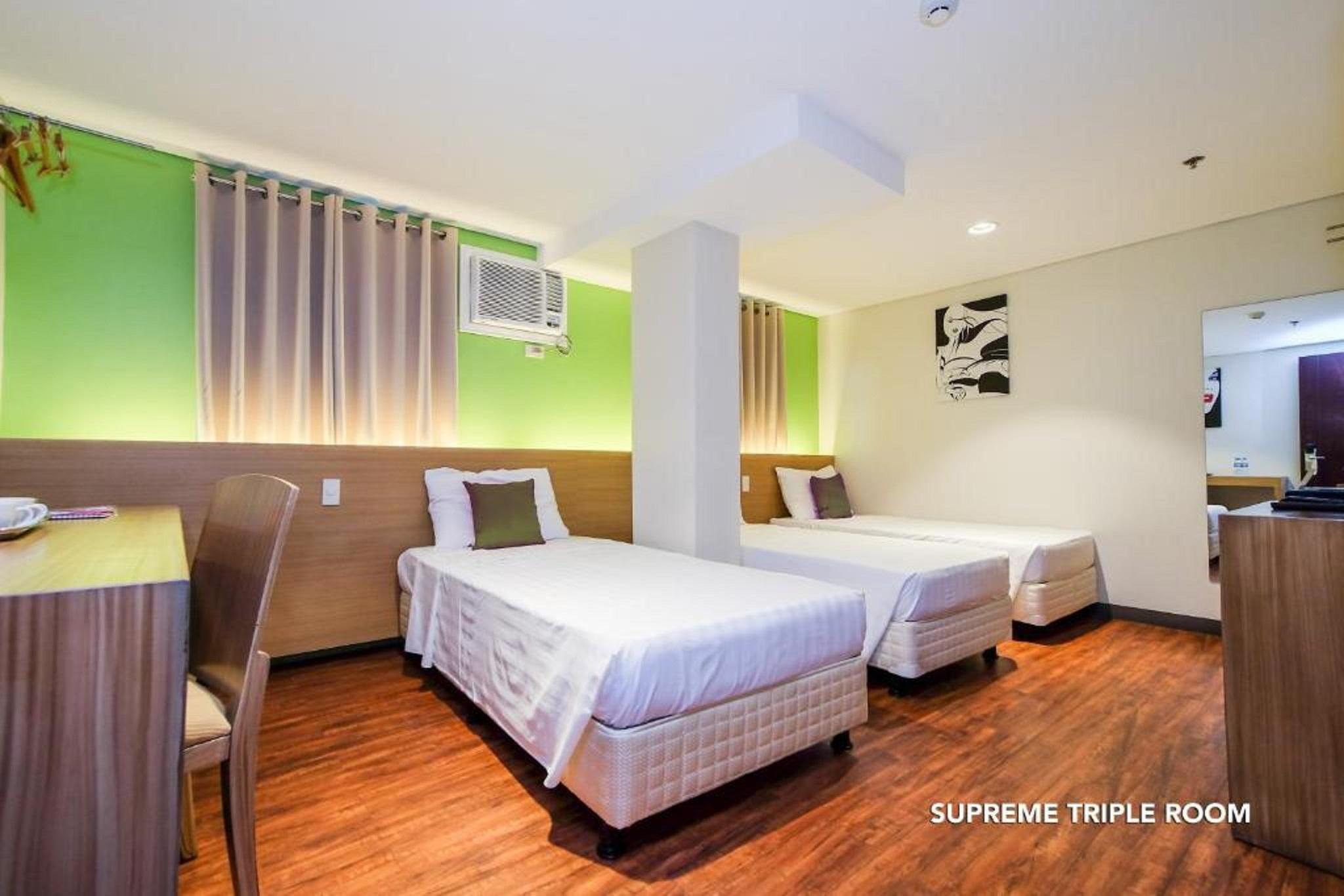 มายสเปซ แอท บีจีซี Hotel Pasig City ภายนอก รูปภาพ