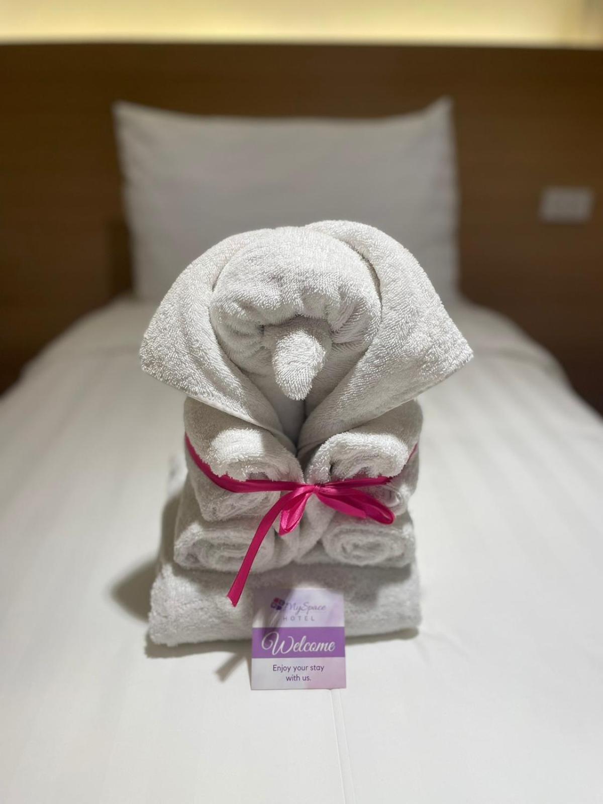 มายสเปซ แอท บีจีซี Hotel Pasig City ห้อง รูปภาพ